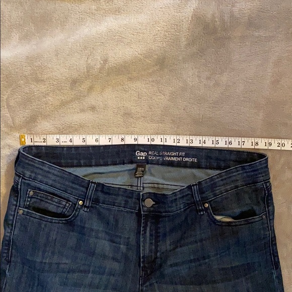 GAP Real Straight Fit Dark wash denim jean - Picture 4 of 6